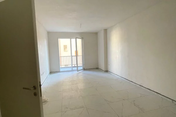 Shtepi me qera 2+1 ne Tirane - 30,000 Leke