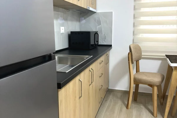 Shtepi me qera 1+1 ne Tirane - 45,000 Leke