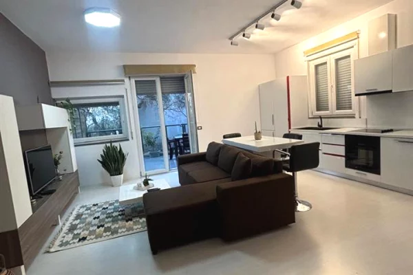 Shtepi me qera 1+1 ne Tirane - 600 Euro