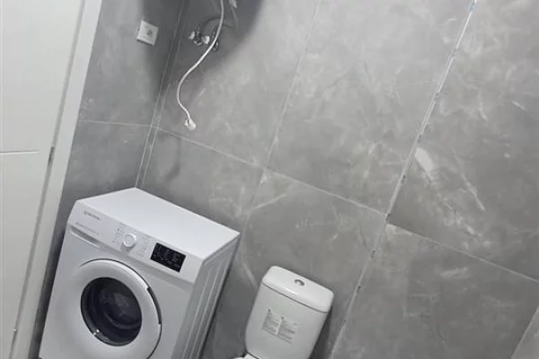 Shtepi me qera 1+1 ne Tirane - 35,000 Leke