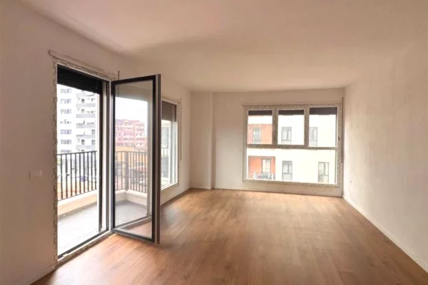 Shtepi me qera 2+1 ne Tirane - 600 Euro