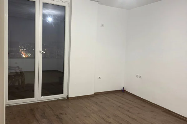 Shtepi me qera Apartament ne Tirane, 2+1, Mobilimi E mobiluar, Pagesa 550  Euro.