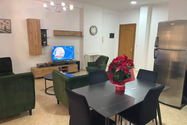 Shtepi me qera Apartament ne Tirane, 2+1, Mobilimi E mobiluar, Pagesa 75,000  Leke.