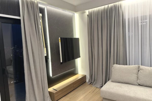 Shtepi me qera Apartament ne Tirane, 3+1, Mobilimi E mobiluar, Pagesa 1,300  Euro.