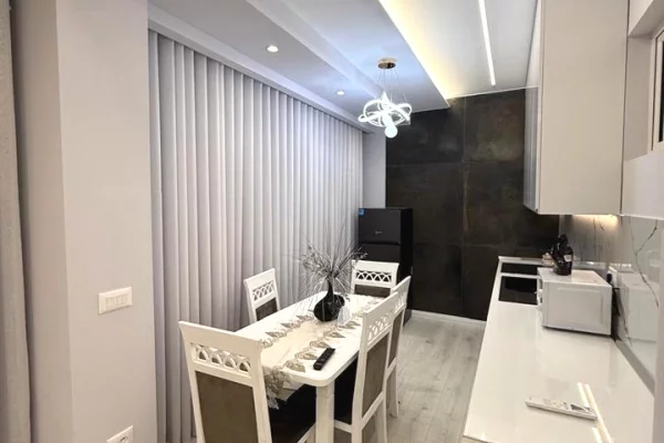 Shtepi me qera Apartament ne Tirane, 1+1, Mobilimi E mobiluar, Pagesa 50,000  Leke.