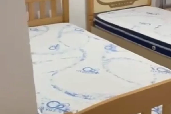 Shtepi me qera Apartament ne Tirane, 1+1, Mobilimi E mobiluar, Pagesa 400  Euro.