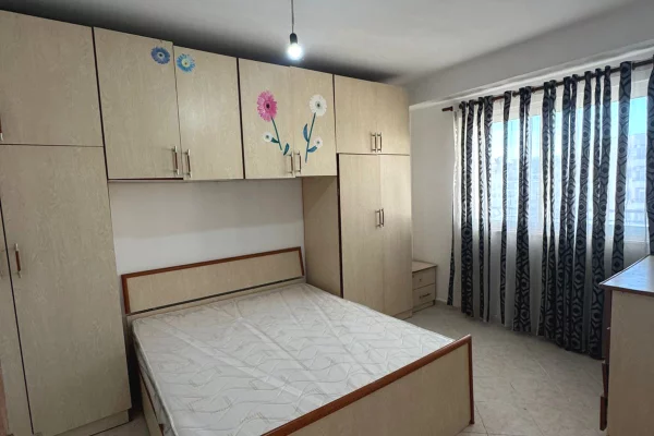 Shtepi me qera 1+1 ne Tirane - 35,000 Leke