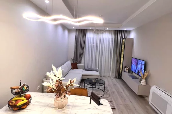 Shtepi me qera 2+1 ne Tirane - 800 Euro