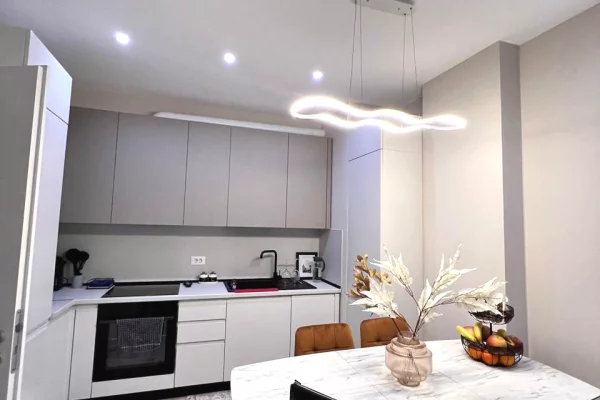 Shtepi me qera Apartament ne Tirane, 2+1, Mobilimi E mobiluar, Pagesa 800  Euro.