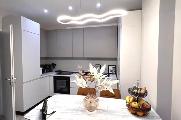 Shtepi me qera Apartament ne Tirane, 2+1, Mobilimi E mobiluar, Pagesa 800  Euro.