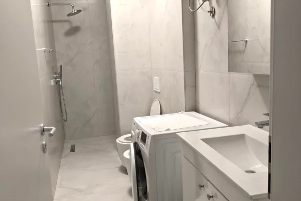 Shtepi me qera 1+1 ne Tirane - 45,000 Leke