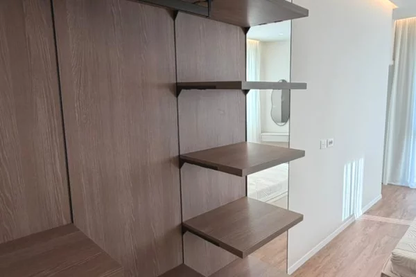 Shtepi me qera Apartament ne Tirane, 2+1, Mobilimi E mobiluar, Pagesa 1,900  Euro.