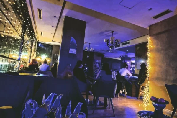 Ambient biznesi me qera 2+1 ne Tirane - 1,500 Euro