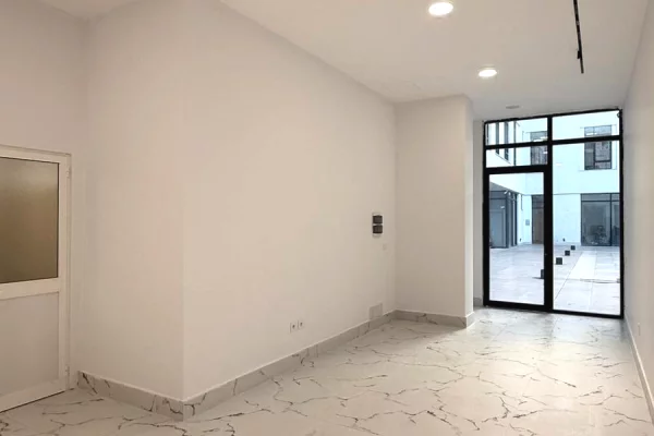 Ambient biznesi me qera 1+1 ne Tirane - 900 Euro