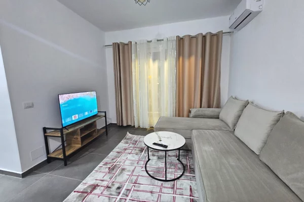 Shtepi me qera 2+1 ne Tirane - 550 Euro