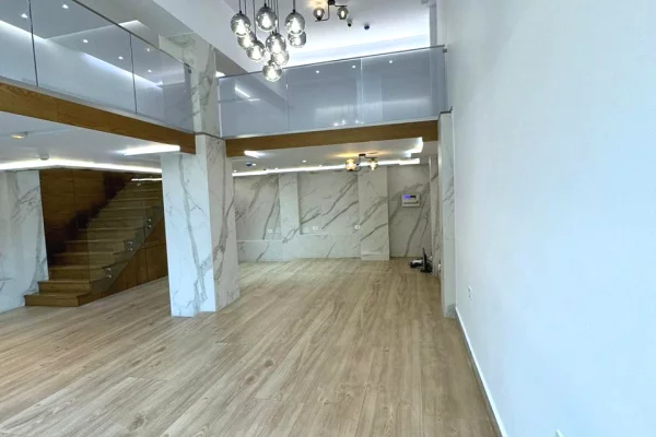 Shitet ambient biznesi Komuna e Parisit