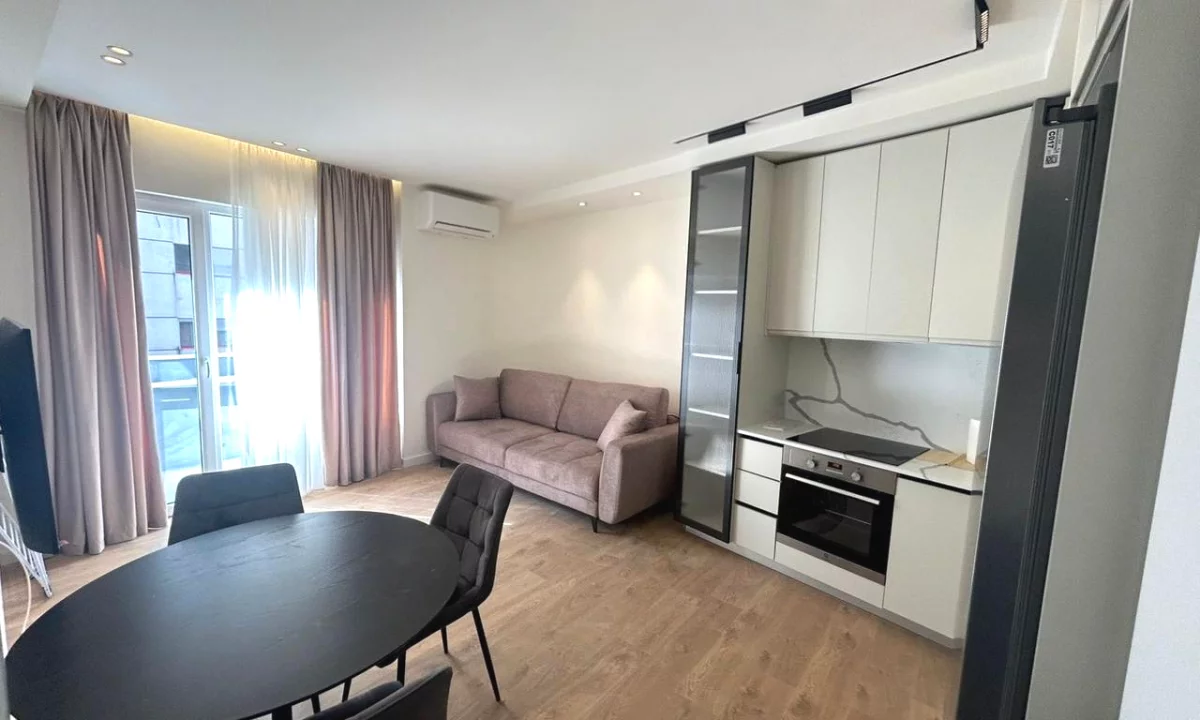 Shtepi me qera Apartament ne Tirane, 1+1, Mobilimi E mobiluar, Pagesa 500  Euro.