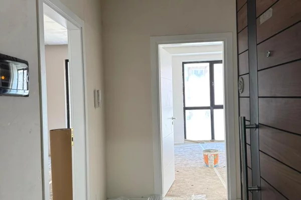 Shtepi me qera Apartament ne Tirane, 1+1, Mobilimi Bosh, pa mobiluar, Pagesa 55,000  Leke.