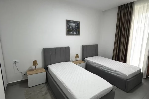Shtepi me qera Apartament ne Tirane, 2+1, Mobilimi E mobiluar, Pagesa 1,200  Euro.