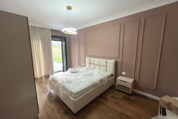 Shtepi me qera Apartament ne Tirane, 2+1, Mobilimi E mobiluar, Pagesa 1,200  Euro.