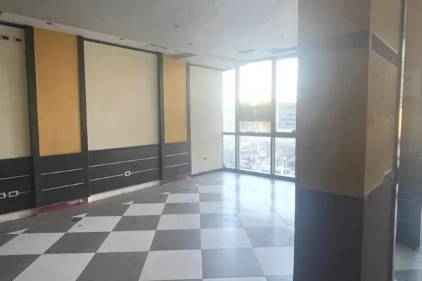 Ambient biznesi me qera 1+1 ne Tirane - 650 Euro