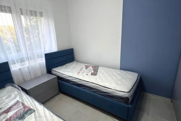 Shtepi me qera 2+1 ne Tirane - 65,000 Leke