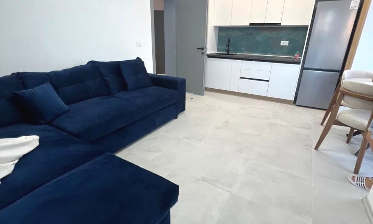 Shtepi me qera Apartament ne Tirane, 2+1, Mobilimi E mobiluar, Pagesa 65,000  Leke.