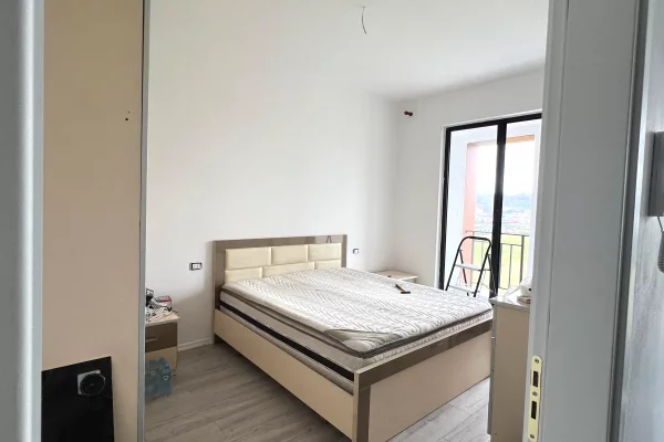 Shtepi me qera Apartament ne Tirane, 1+1, Mobilimi E mobiluar, Pagesa 450  Euro.