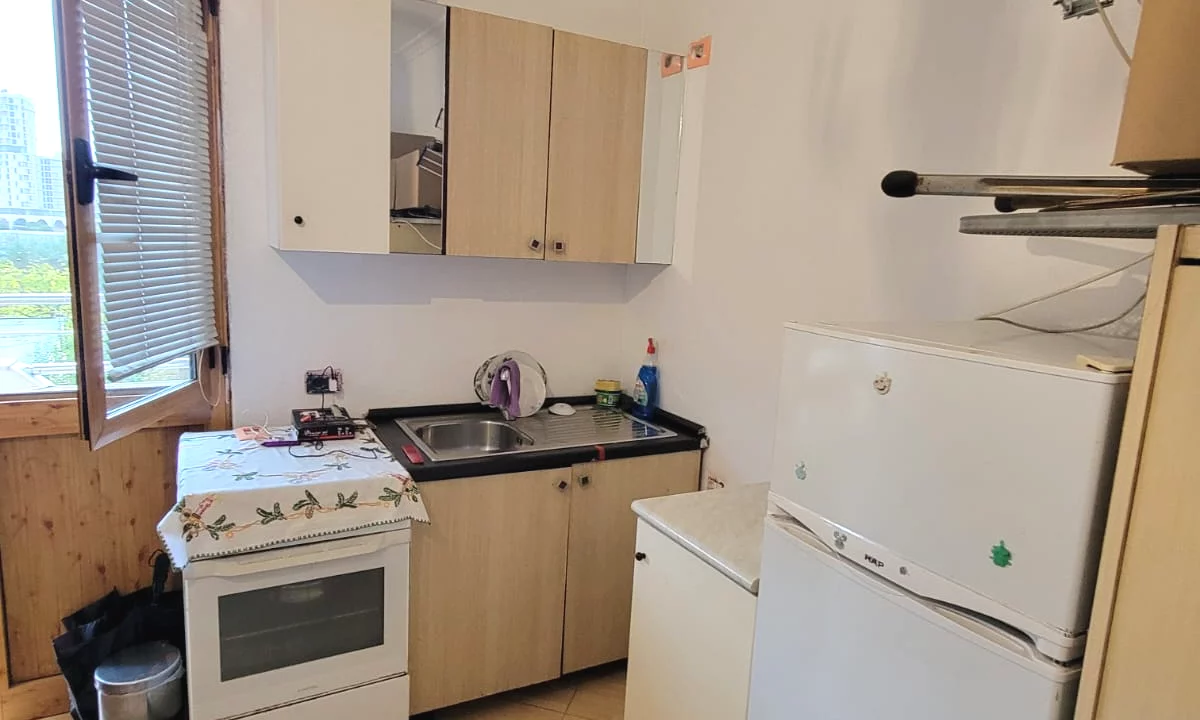 Shtepi me qera Shtepi Private ne Tirane, Garsoniere, Mobilimi E mobiluar, Pagesa 30,000  Leke.