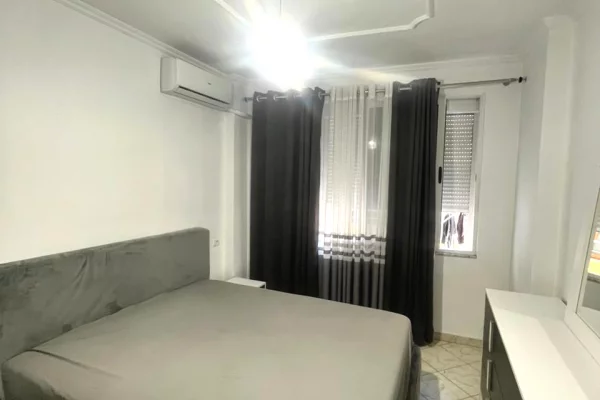 Shtepi me qera 2+1 ne Tirane - 550 Euro