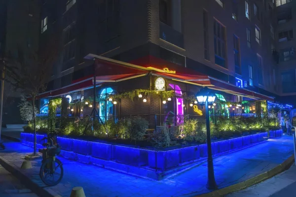 Shitet lokal & tabacino ne zonen me te kerkuar ne Xhamllik