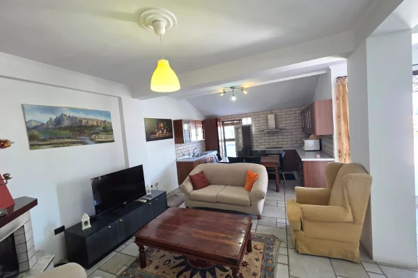 Shtepi me qera 1+1 ne Tirane - 50,000 Leke