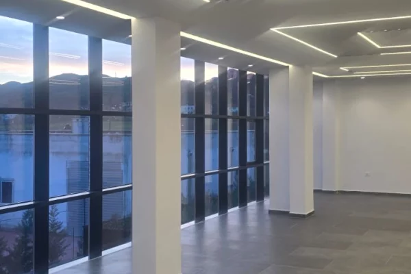 Business Property for Rent 1+1 in Tirana - 800 Euro