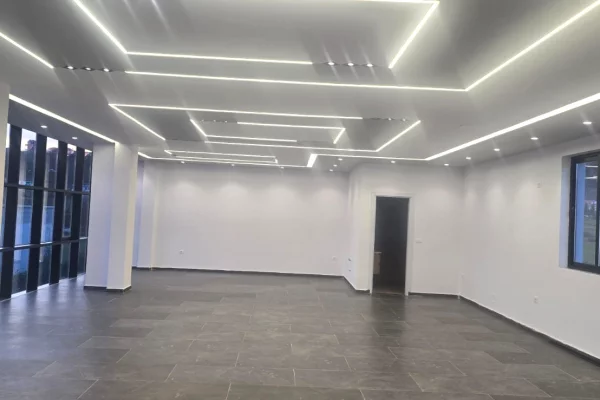 Business Property for Rent 1+1 in Tirana - 800 Euro