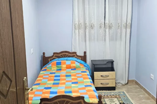 Shtepi me qera Shtepi Private ne Tirane, 2+1, Mobilimi Bosh, pa mobiluar, Pagesa 500  Euro.