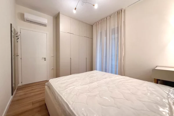 Shtepi me qera Apartament ne Tirane, 1+1, Mobilimi E mobiluar, Pagesa 850  Euro.