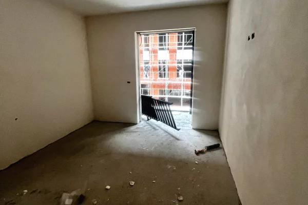 Shtepi ne shitje Apartament ne Tirane, 2+1, Mobilimi Bosh, pa mobiluar, Pagesa 120,000  Euro.