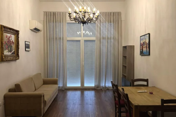 Jepet apartament me qera 2+1 ne Zog te Zi/ 750 Euro