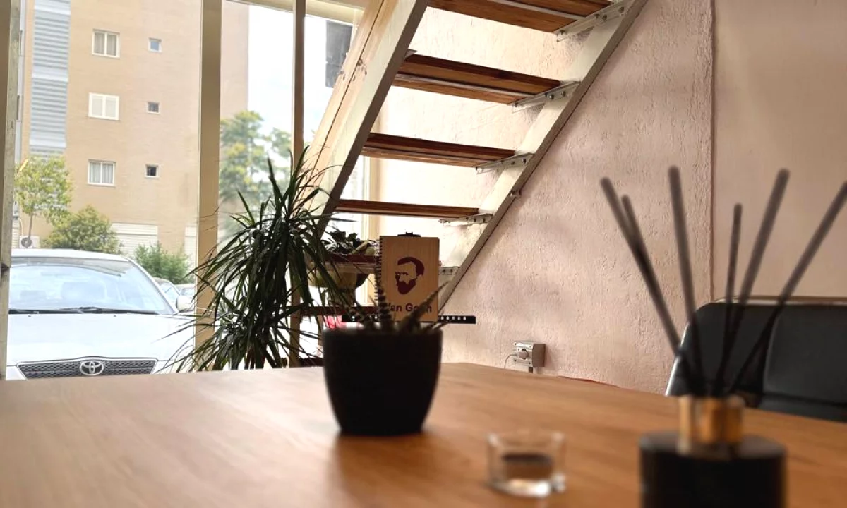 Jepet me qera dyqan dublex tek Ish Fusha Aviacionit.