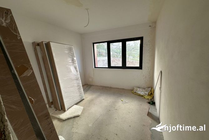 Shtepi ne shitje 1+1 ne Tirane - 120,000 Euro