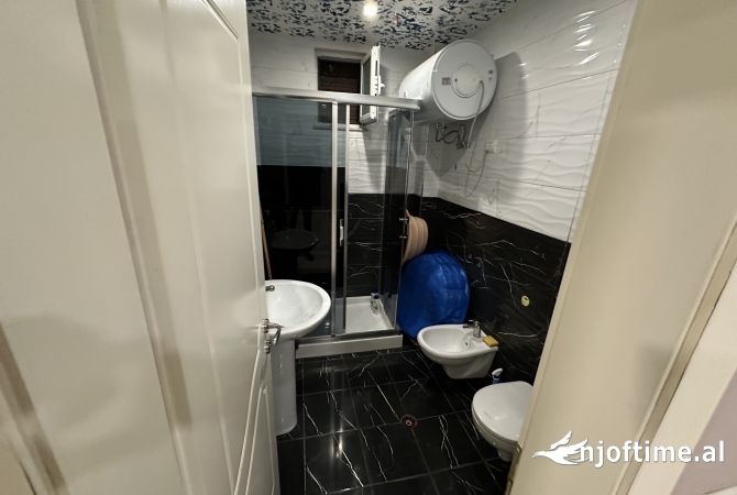 Shtepi ne shitje Apartament ne Tirane, 2+1, Mobilimi E mobiluar, Pagesa 210,000  Euro.
