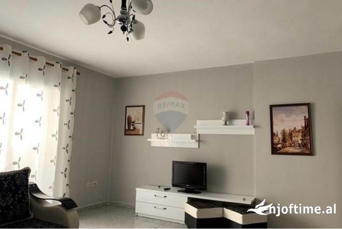 Shtepi ne shitje Apartament ne Tirane, 2+1, Mobilimi E mobiluar, Pagesa 248,000  Euro.