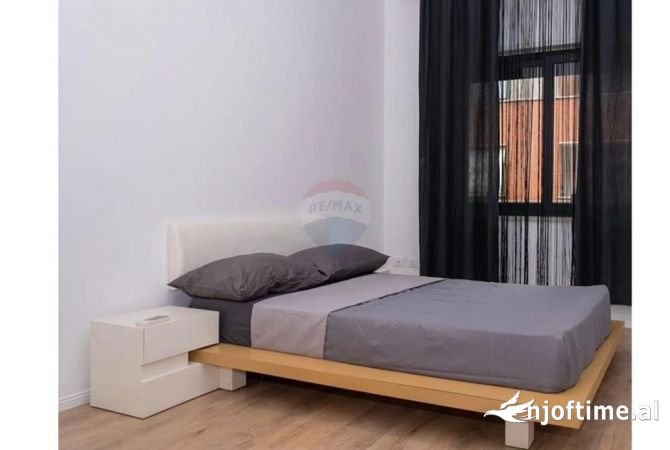 Shtepi ne shitje Apartament ne Tirane, 3+1, Mobilimi E mobiluar, Pagesa 350,001  Euro.