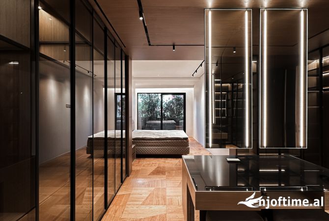 Shtepi ne shitje Apartament ne Tirane, 2+1, Mobilimi E mobiluar, Pagesa 1,290,000  Euro.