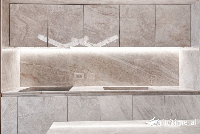 Shtepi ne shitje Apartament ne Tirane, 2+1, Mobilimi E mobiluar, Pagesa 1,290,000  Euro.