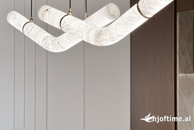 Shtepi ne shitje Apartament ne Tirane, 2+1, Mobilimi E mobiluar, Pagesa 1,290,000  Euro.