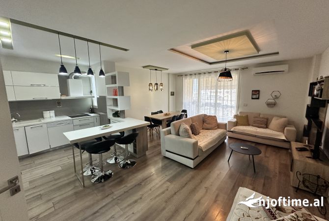 Apartament 3+1 per Qira Prane NOBIS