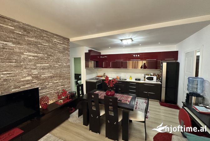 Shtepi me qera 2+1 ne Tirane - 550 Euro