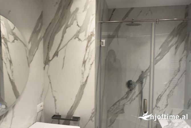 Shtepi me qera Apartament ne Tirane, 2+1, Mobilimi E mobiluar, Pagesa 901  Euro.