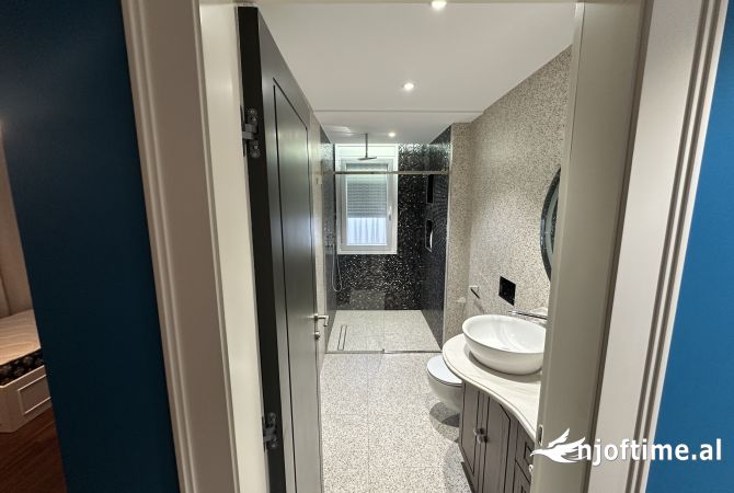 Shtepi me qera Apartament ne Tirane, 2+1, Mobilimi E mobiluar, Pagesa 1,500  Euro.